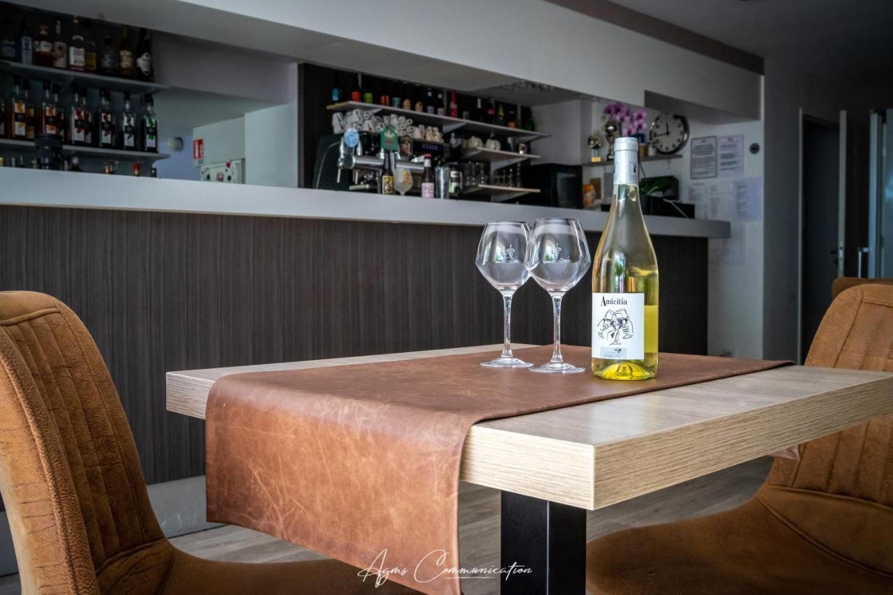 Logis Du Champ De Mars Hotel Puy-Saint-Martin Luaran gambar